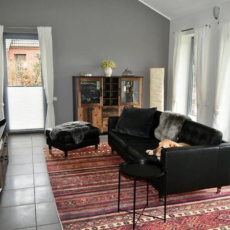 Unser Traumhaus Mit Wunderschoenem Garten Aurich Exterior foto